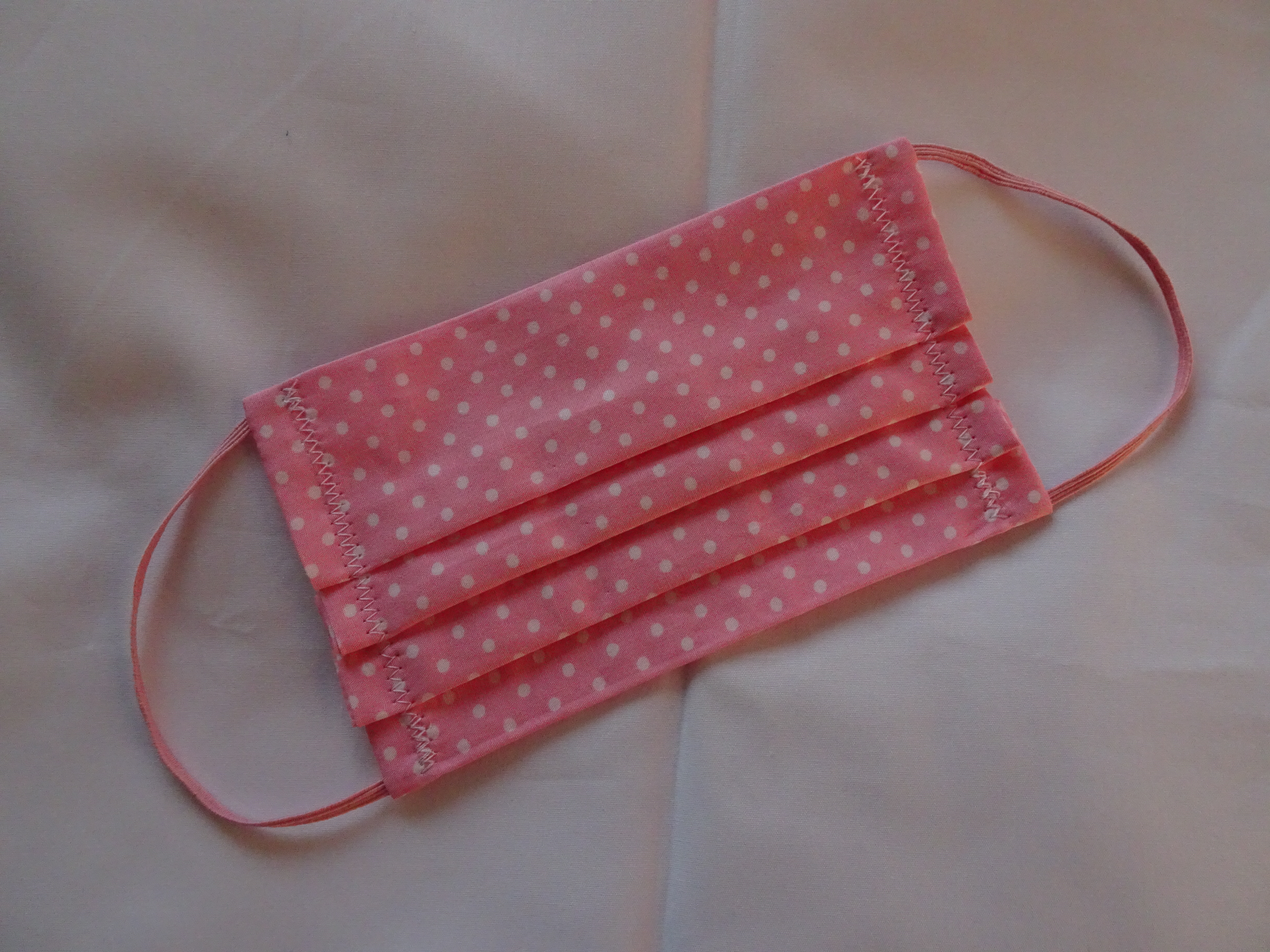 Child’s Face Mask – Bright Baby Pink Polka